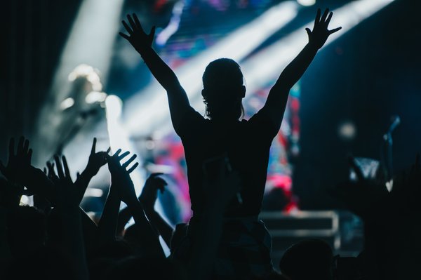 Billets concert indochine 2025 : guide pour réussir votre achat